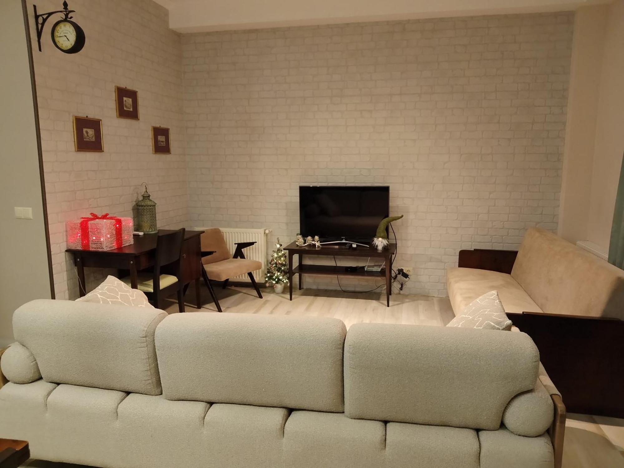 Medea'S Home Kutaisi Luaran gambar