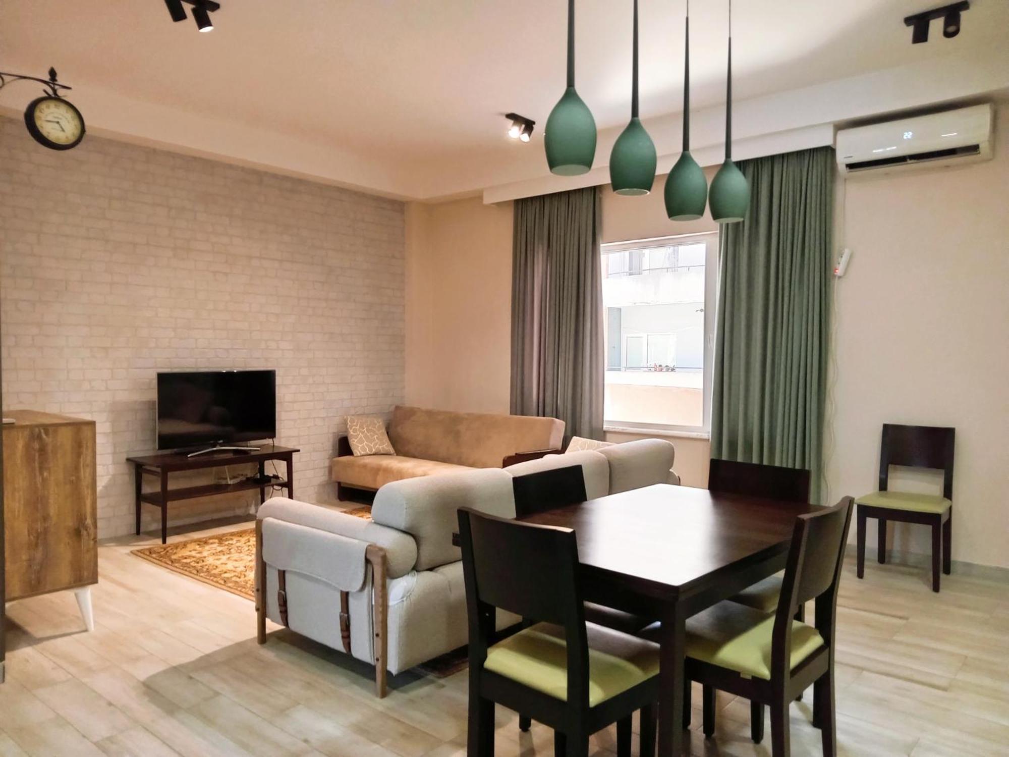 Medea'S Home Kutaisi Luaran gambar