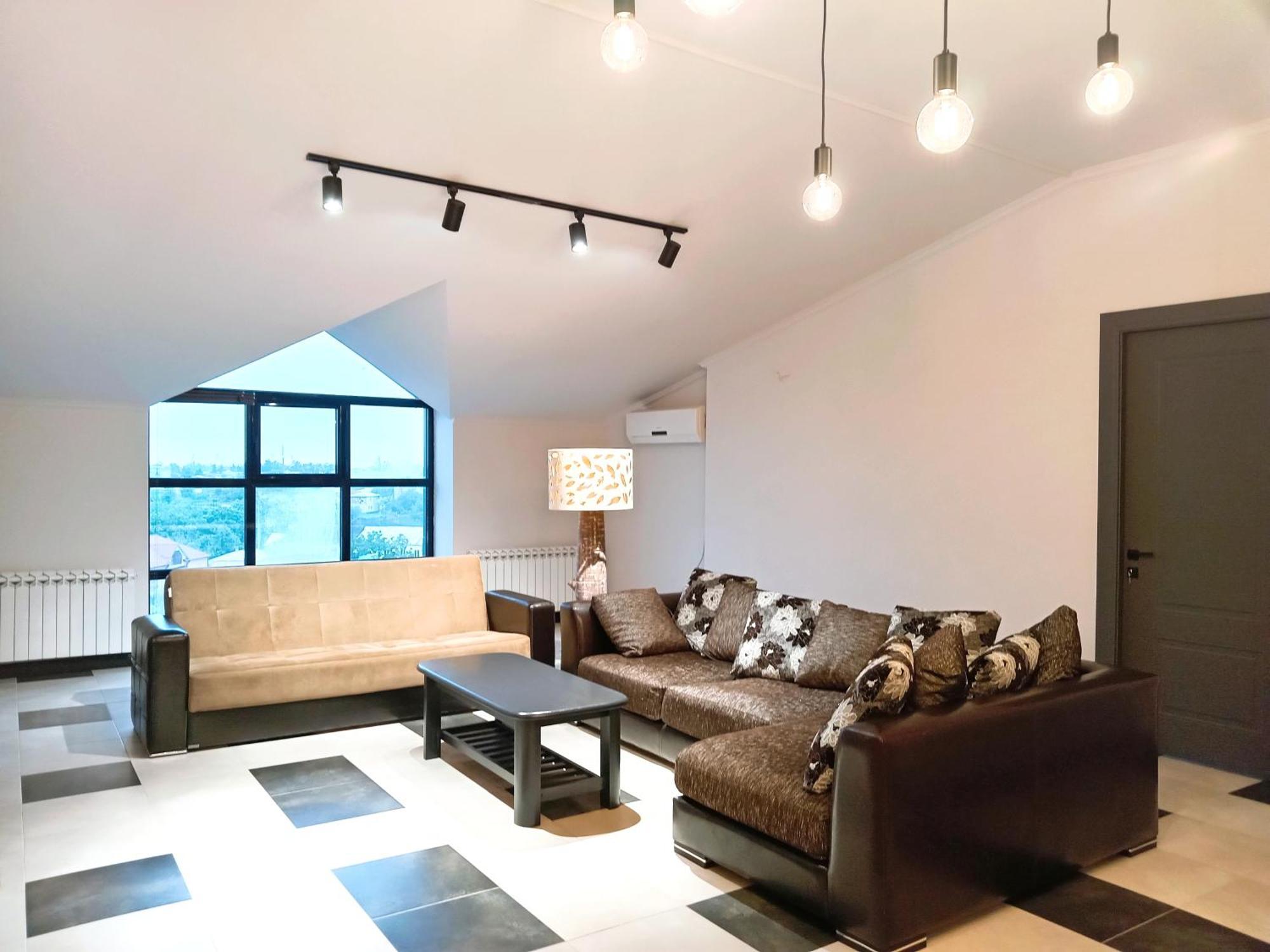 Medea'S Home Kutaisi Luaran gambar