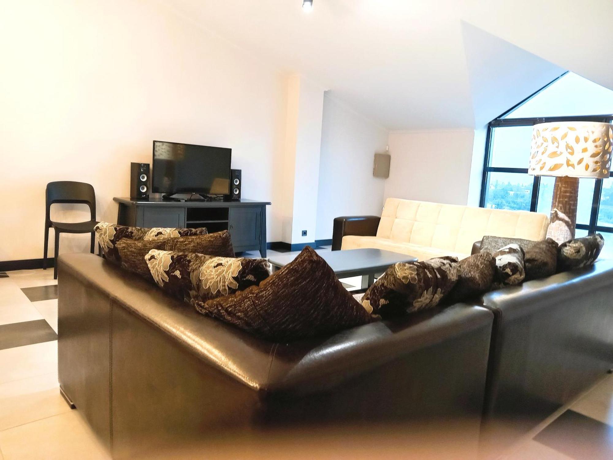 Medea'S Home Kutaisi Luaran gambar