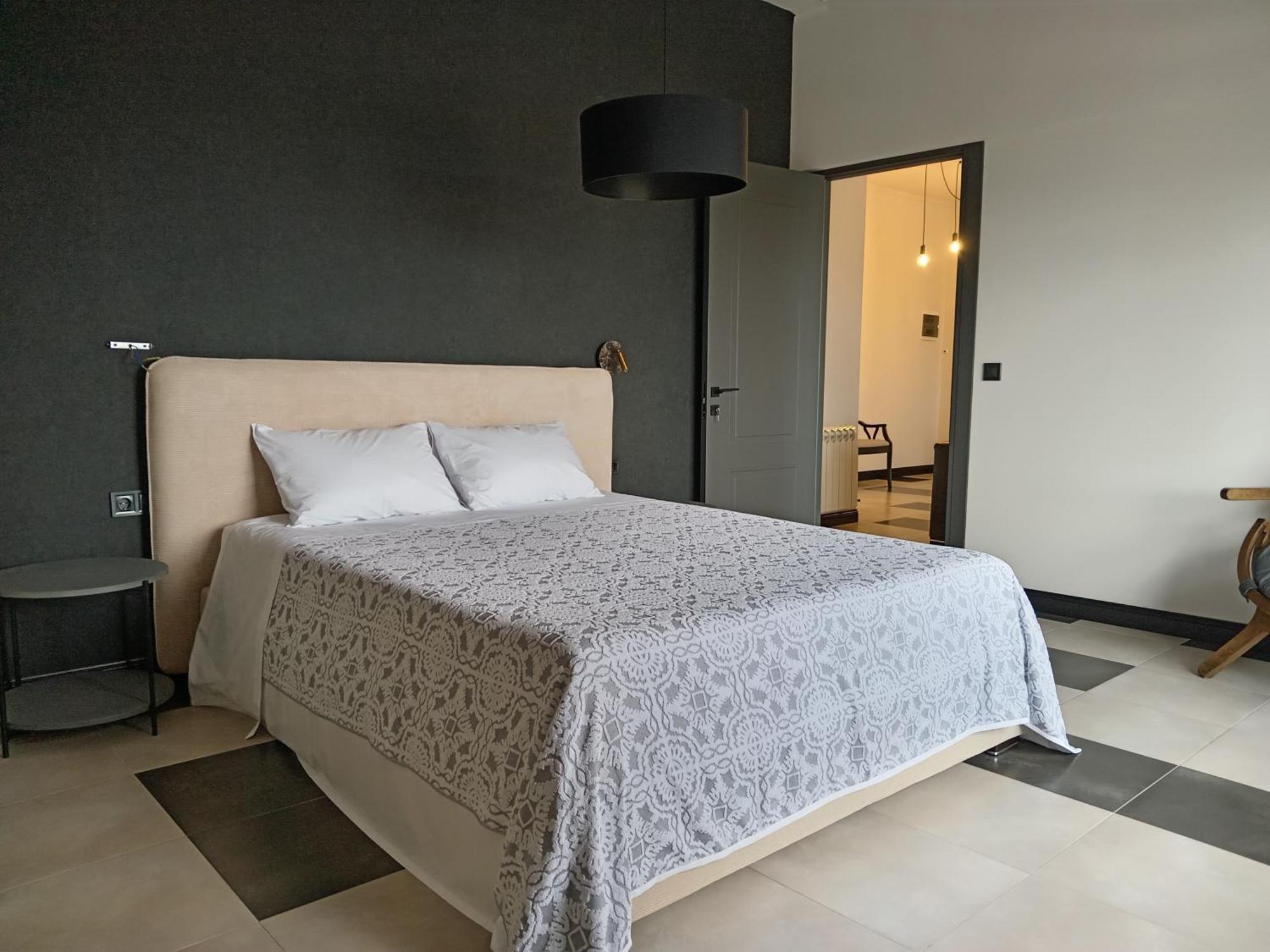 Medea'S Home Kutaisi Luaran gambar
